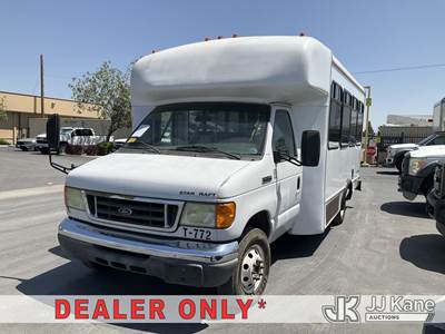 2006 Ford Econoline E-350 Super Duty Bus