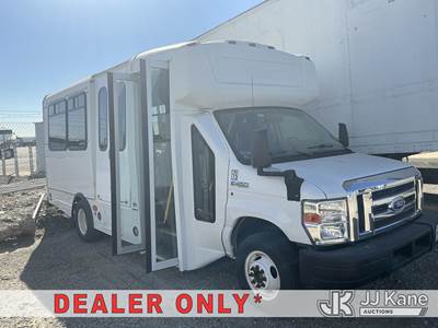 2016 Ford Econoline E-450 Passenger Bus
