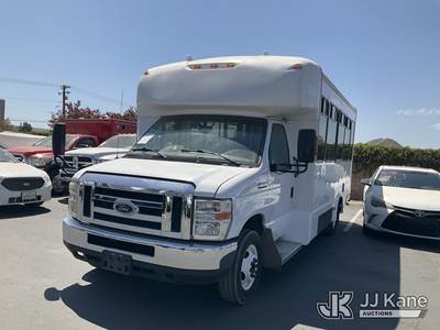 2018 Ford Econoline Passenger Bus