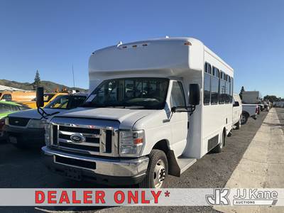 2018 Ford Econoline E-350 Passenger Bus