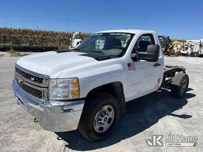 Chevrolet Silverado 2500HD Cab & Chassis Truck