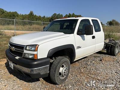 Chevrolet Silverado 3500 Cab & Chassis Truck