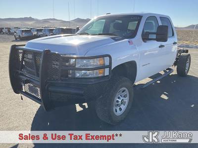 2014 Chevrolet Silverado 3500HD 4x4 Crew-Cab Chassis