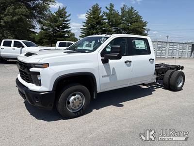 2024 Chevrolet Silverado 3500HD Crew-Cab Chassis