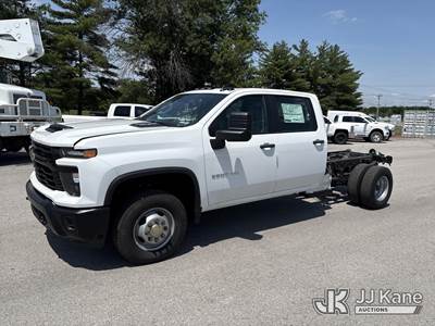 2024 Chevrolet Silverado 3500HD Crew-Cab Chassis
