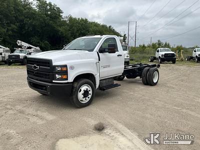 2024 Chevrolet Silverado 5500HD Cab & Chassis