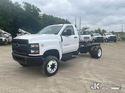 2024 Chevrolet Silverado 5500HD 4x4 Cab & Chassis