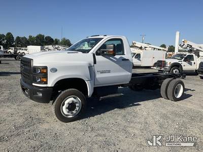 2024 Chevrolet Silverado 6500HD 4X4 Cab & Chassis