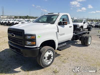 2024 Chevrolet Silverado Medium Duty Cab & Chassis