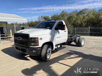 2024 Chevrolet Silverado Medium Duty 6500HD Cab & Chassis