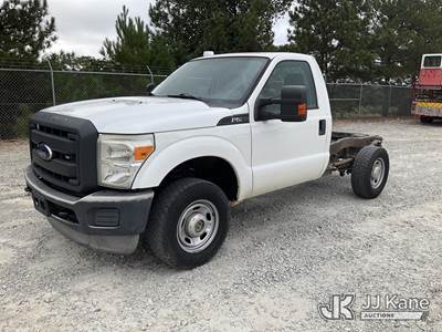 Ford F-250 Cab & Chassis Truck