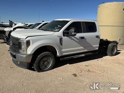 2019 Ford F250 4x4 Crew-Cab Chassis