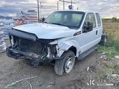 2015 Ford F-250 SD Extended-Cab & Chassis