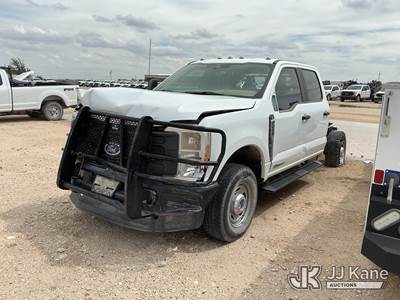 2023 Ford F-250 SD Crew-Cab Chassis