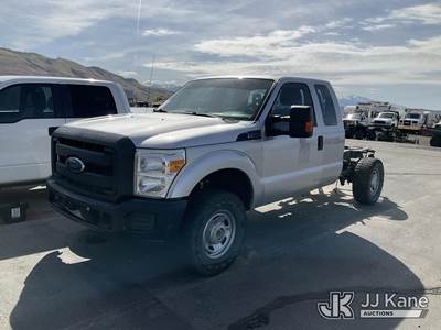 2015 Ford F350 4x4 Extended-Cab & Chassis