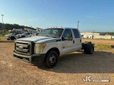 2015 Ford F-350 SD Crew-Cab Chassis