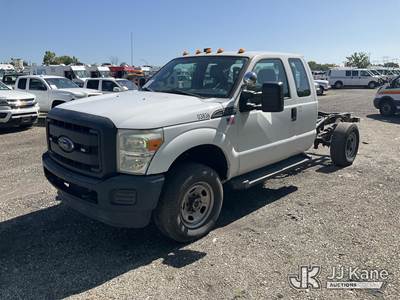 2015 Ford F350 4x4 Cab & Chassis