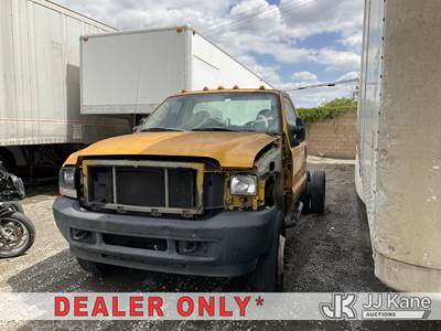 2004 Ford F-450 SD Regular Cab DRW Cab & Chassis