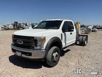 2017 Ford F-550 Extended-Cab & Chassis