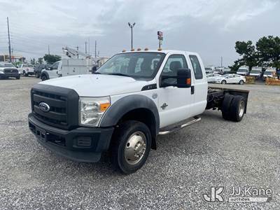 2011 Ford F550 4x4 Extended-Cab & Chassis