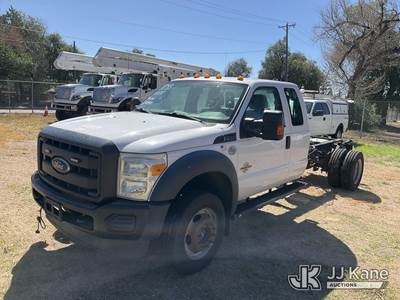 2016 Ford F-550 Extended-Cab Dual Wheel Pickup Truck