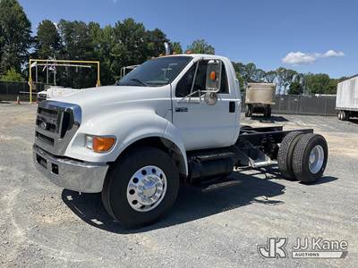 2007 Ford F750 Cab & Chassis