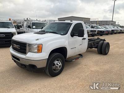 2011 GMC Sierra 3500HD Cab & Chassis