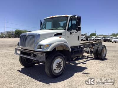 2005 International 7400 Cab & Chassis