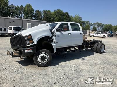 2024 International CV515 Crew-Cab Chassis