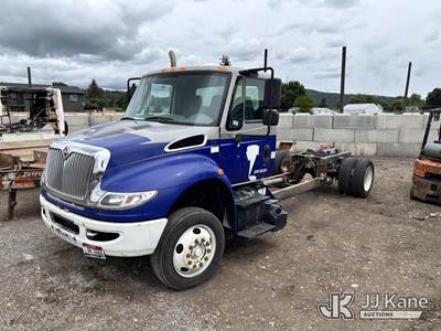 2016 International DuraStar 4300 Cab & Chassis