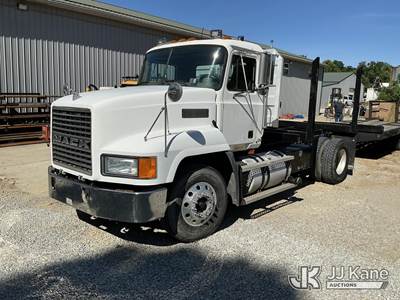 2003 Mack CH612 Cab & Chassis