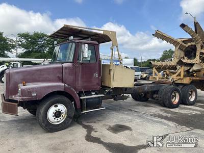 1995 WhiteGMC WG T/A Cab & Chassis