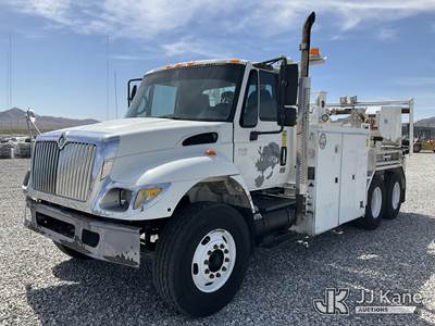 2006 International 7400 Reel Loader Truck