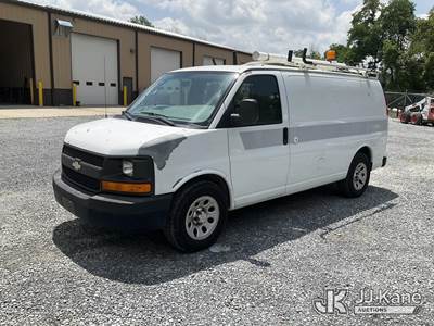 2011 Chevrolet Express G1500 Cargo Van