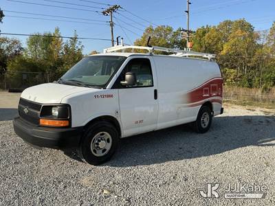 Chevrolet Express G2500 Cargo Van