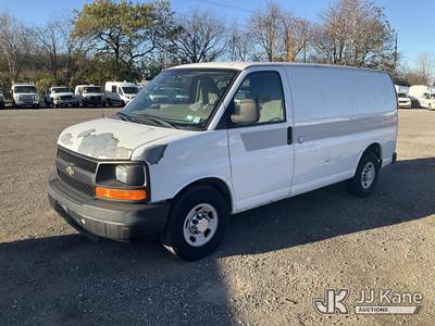 2011 Chevrolet Express G2500 Cargo Van
