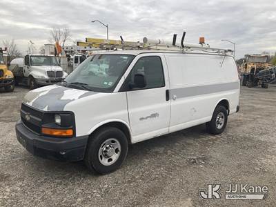 2011 Chevrolet Express G2500 Cargo Van