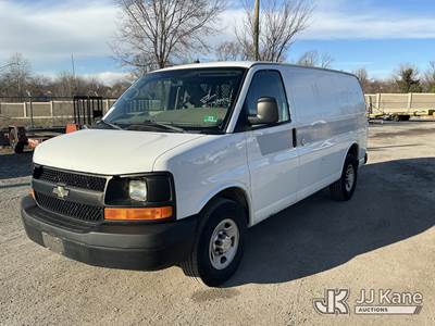2011 Chevrolet Express G2500 Cargo Van