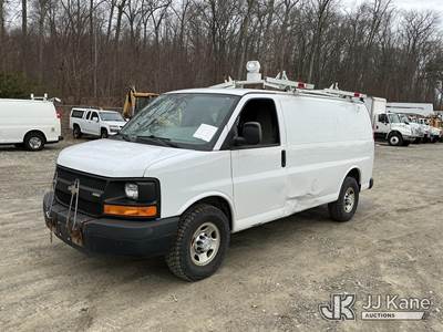 2016 Chevrolet Express G2500 Cargo Van