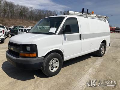 2011 Chevrolet Express G2500 Cargo Van