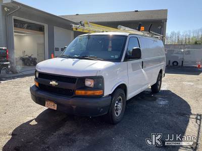 2011 Chevrolet Express G2500 Cargo Van