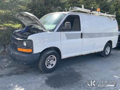 2011 Chevrolet Express G2500 Cargo Van