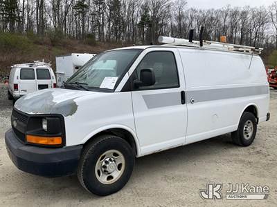 2011 Chevrolet Express G2500 Cargo Van