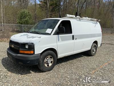 2011 Chevrolet Express G2500 Cargo Van