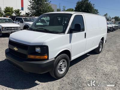 2016 Chevrolet Express G2500 Cargo Van
