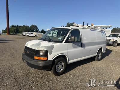 2011 Chevrolet Express G2500 Cargo Van
