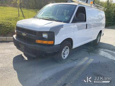 2011 Chevrolet Express G2500 Cargo Van
