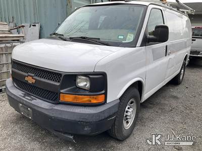 2017 Chevrolet Express G2500 Cargo Van