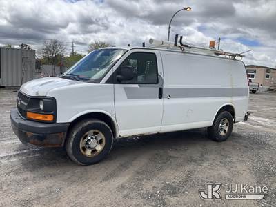 2011 Chevrolet Express G2500 Cargo Van