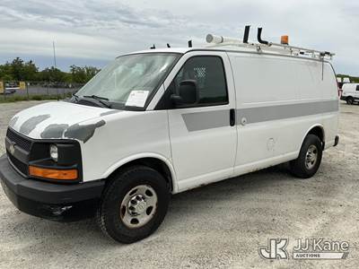 2011 Chevrolet Express G2500 Cargo Van